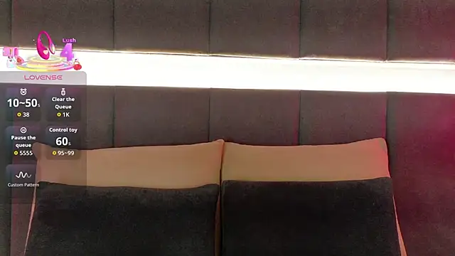 nicolle pierce online show from 11-20-25, 02:07