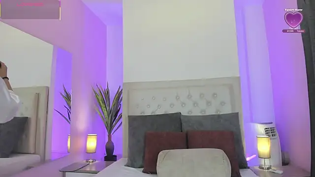 nicolle pierce online show from 04-05-26, 12:45