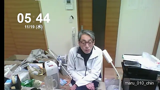 mama010-chan online show from 11-18-25, 08:45