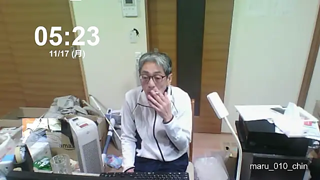 mama010-chan online show from 11-17-25, 08:24