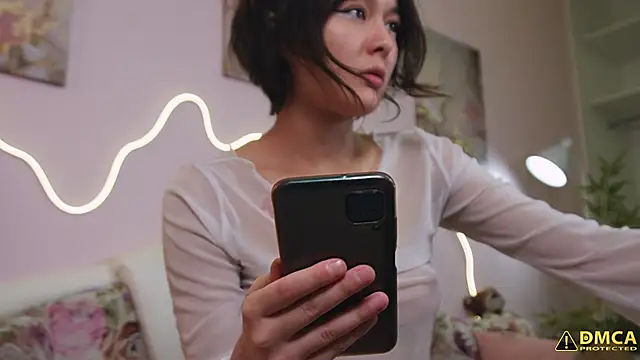 Snapshot of pulluq chatting on 12-21-24, 01:21 pulluq online show from 12-21-24, 01:21