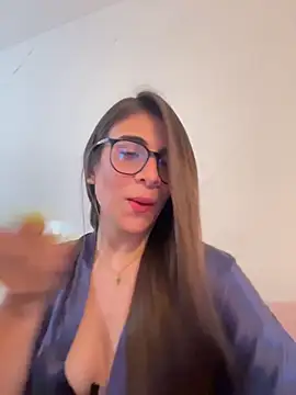 MariaIsabella8 online show from 04-27-26, 09:35