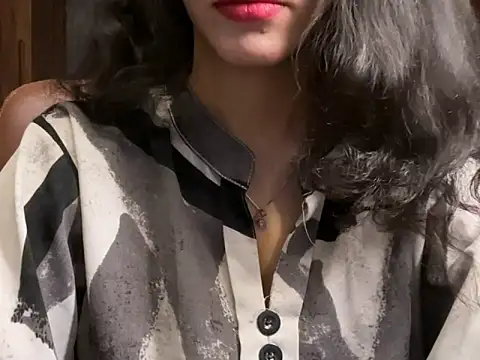 Snapshot of Divyaa69 chatting on 04-03-26, 01:17 Divyaa69 online show from 04-03-26, 01:17