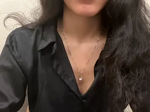 Divyaa69 online show from 05-22-26, 04:10