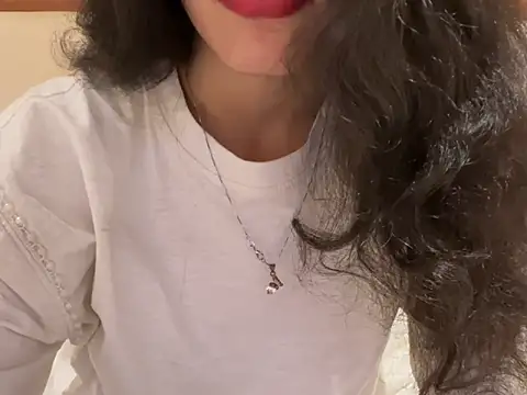Divyaa69 online show from 05-18-26, 06:56