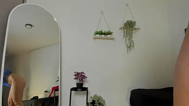 sara sweet9 online show from 12-02-25, 10:44