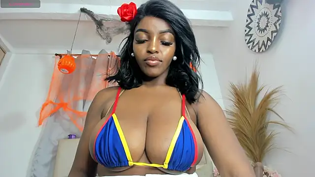 Snapshot of Soy_Bella chatting on 10-21-25, 06:07 Soy Bella online show from 10-21-25, 06:07