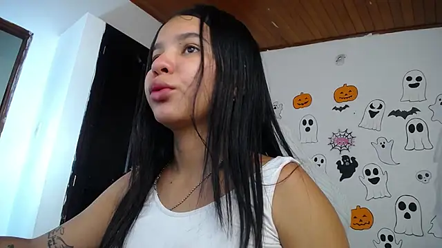 Snapshot of abby_tgn chatting on 10-19-25, 11:35 abby tgn online show from 10-19-25, 11:35