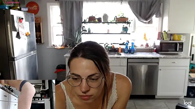 KSwonderland6 online show from 11-06-25, 04:22