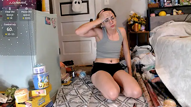 KSwonderland6 online show from 12-16-25, 05:17