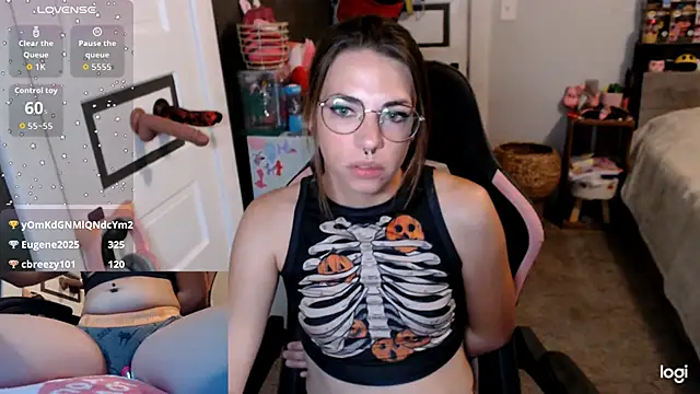 KSwonderland6 online show from 10-31-25, 01:41