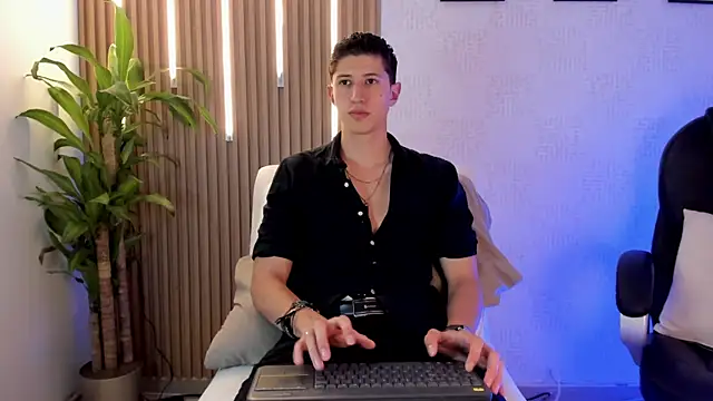 Dorianmistery2322  online show from 11-11-25, 12:16