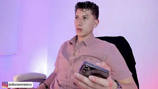 Dorianmistery2322  online show from 04-10-26, 03:57