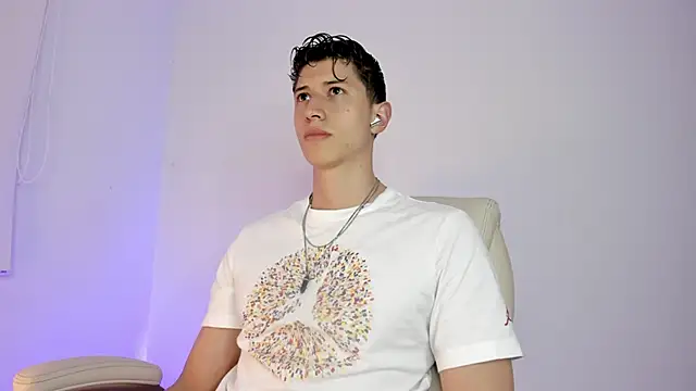 Dorianmistery2322  online show from 04-18-26, 12:02