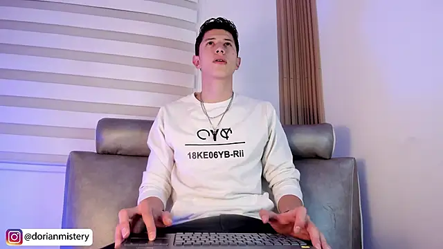 Dorianmistery2322  online show from 02-18-26, 12:41