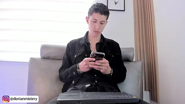 Dorianmistery2322  online show from 03-23-26, 09:58