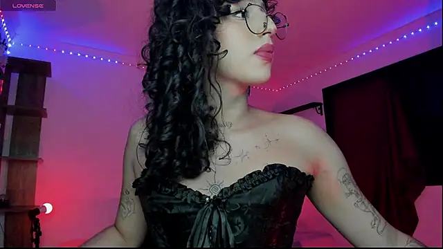 Snapshot of Heka_Prudence chatting on 02-12-26, 02:55 Heka Prudence online show from 02-12-26, 02:55