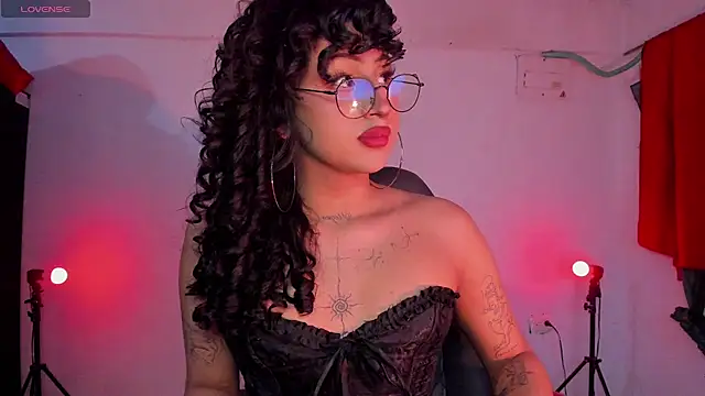 Snapshot of Heka_Prudence chatting on 07-18-26, 04:32 Heka Prudence online show from 07-18-26, 04:32