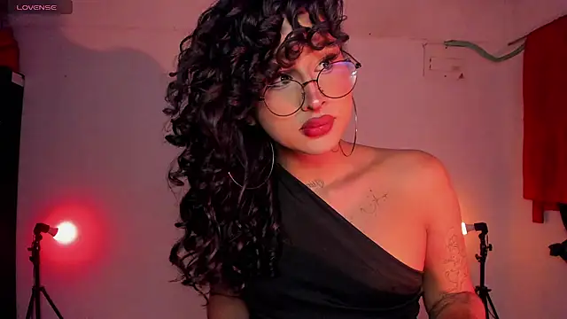Snapshot of Heka_Prudence chatting on 06-30-26, 03:28 Heka Prudence online show from 06-30-26, 03:28