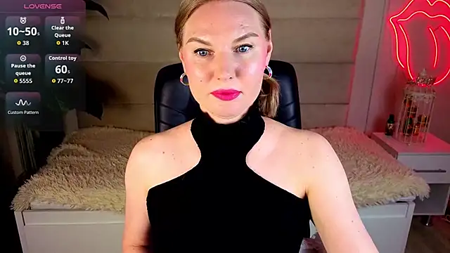 Angel Nikole online show from 07-17-26, 01:47
