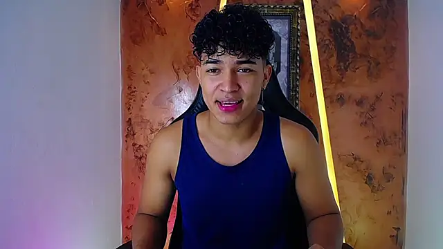 Snapshot of jamescurli_ chatting on 02-17-25, 09:13 jamescurli  online show from 02-17-25, 09:13