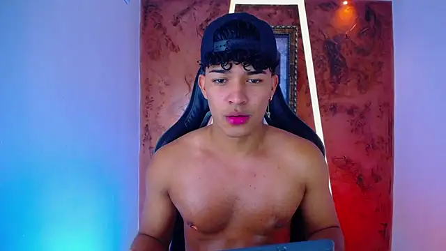 Snapshot of jamescurli_ chatting on 02-25-25, 07:20 jamescurli  online show from 02-25-25, 07:20