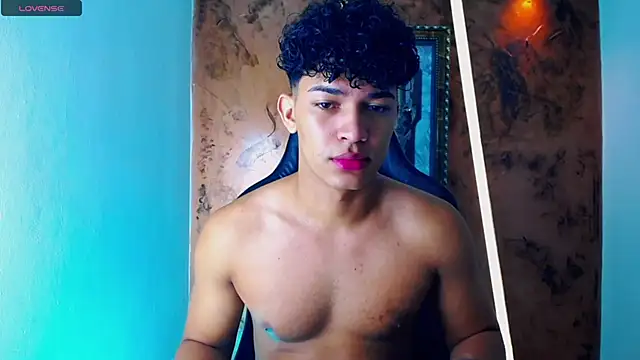 Snapshot of jamescurli_ chatting on 03-16-25, 04:41 jamescurli  online show from 03-16-25, 04:41