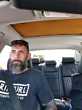 Snapshot of hornycouple6110 chatting on 03-08-25, 06:32 hornycouple6110 online show from 03-08-25, 06:32