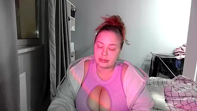 Snapshot of 96CHloe96 chatting on 02-23-25, 04:02 96CHloe96 online show from 02-23-25, 04:02