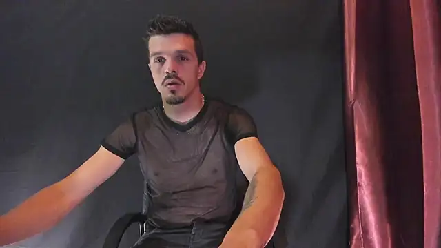 Snapshot of DonyBrown chatting on 05-05-26, 03:42 DonyBrown online show from 05-05-26, 03:42