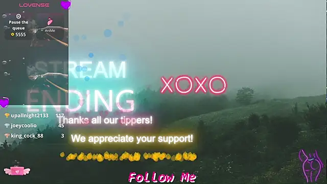 QueenYsuRey online show from 10-22-25, 04:50