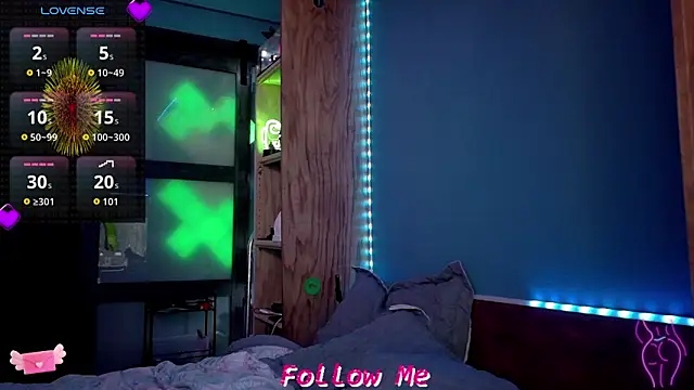 QueenYsuRey online show from 11-20-25, 06:41