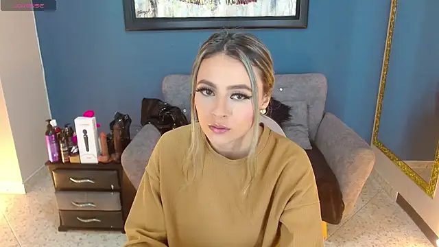 miacarperr1 online show from 03-15-25, 08:43