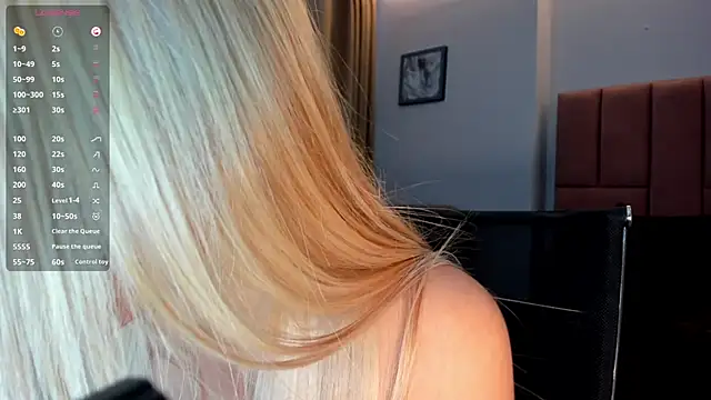 Snapshot of miacarperr1 chatting on 05-09-26, 10:13 miacarperr1 online show from 05-09-26, 10:13