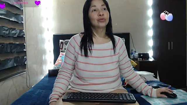 Snapshot of Rachell_111 chatting on 03-14-25, 11:56 Rachell 111 online show from 03-14-25, 11:56