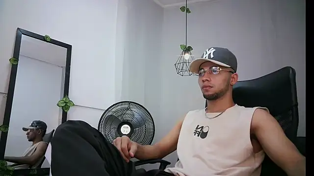 Snapshot of jhon_ath chatting on 03-12-25, 03:46 jhon ath online show from 03-12-25, 03:46