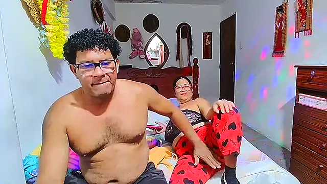 Snapshot of rosi_pamela chatting on 05-14-26, 10:51 rosi pamela online show from 05-14-26, 10:51