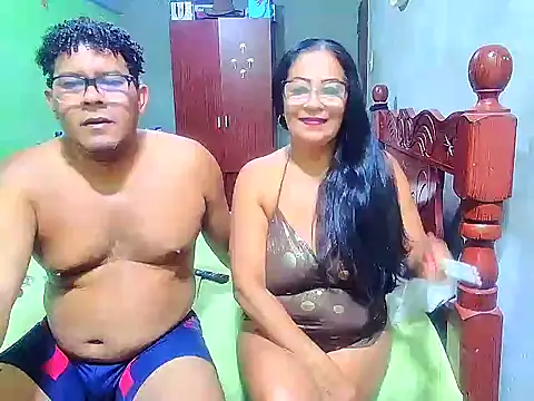 Snapshot of rosi_pamela chatting on 01-11-25, 01:27 rosi pamela online show from 01-11-25, 01:27