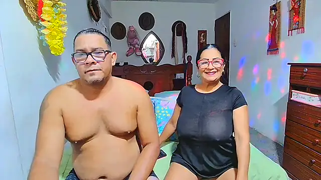 Snapshot of rosi_pamela chatting on 06-09-26, 09:27 rosi pamela online show from 06-09-26, 09:27