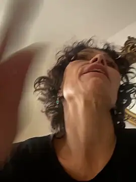 MireyaTorresGu online show from 11-23-25, 12:37