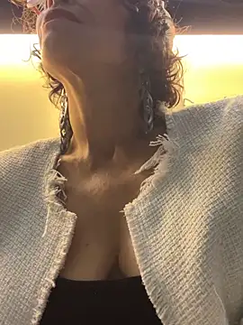 MireyaTorresGu online show from 02-01-26, 10:41