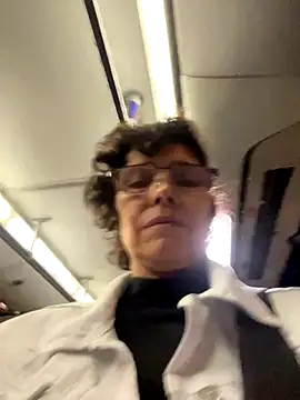 MireyaTorresGu online show from 09-21-25, 03:33