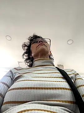 MireyaTorresGu online show from 01-06-26, 02:21