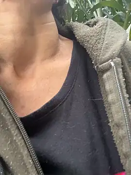 MireyaTorresGu online show from 10-29-25, 12:15