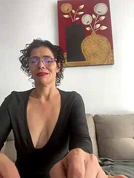 MireyaTorresGu online show from 10-27-25, 04:08