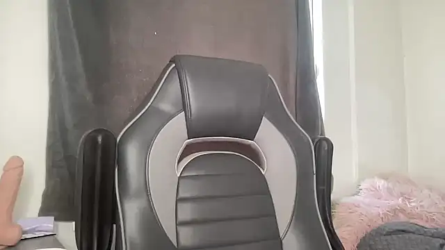 yorkshiregal online show from 10-21-25, 07:30