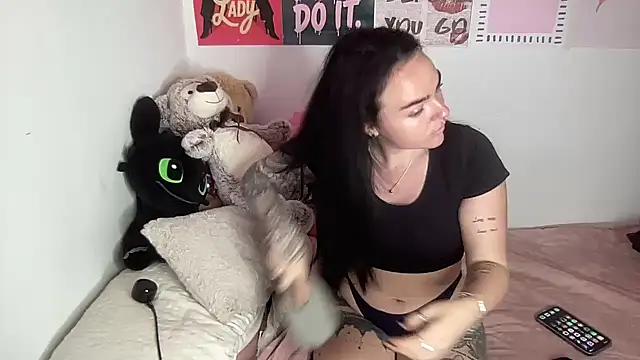 yorkshiregal online show from 04-06-26, 08:15