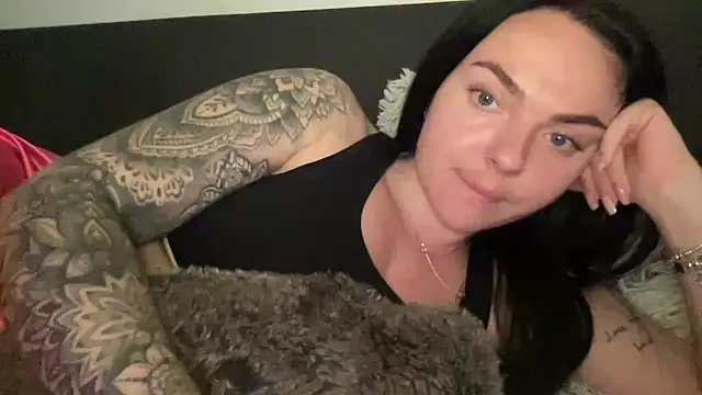 yorkshiregal online show from 02-21-26, 08:33