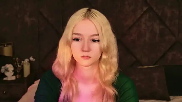 NaomiLoys online show from 11-09-25, 10:41