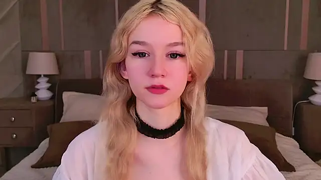 NaomiLoys online show from 03-08-25, 05:59